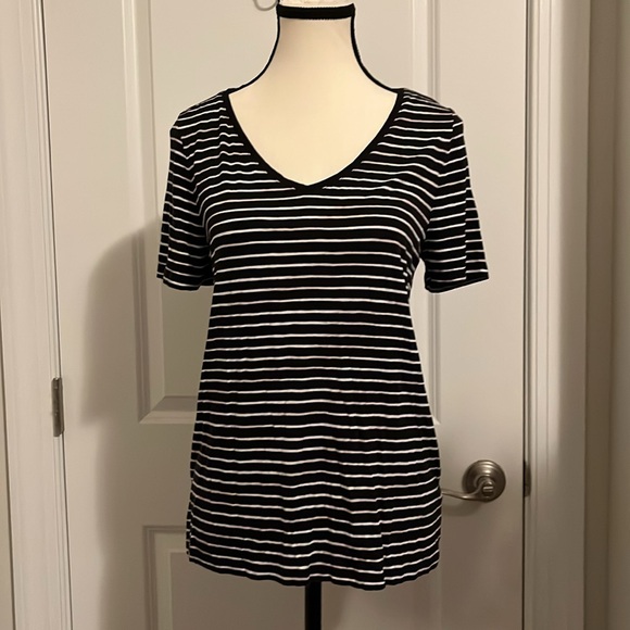 a new day Tops - A New Day Striped V-Neck Tee 💙